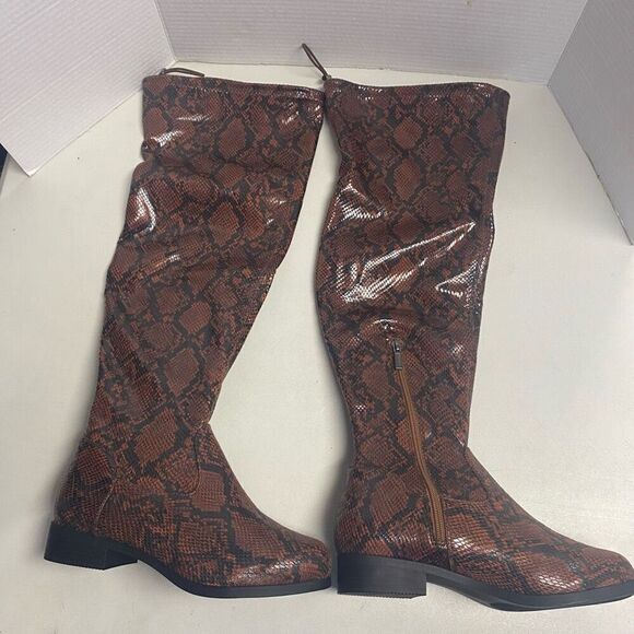 SHOEDAZZLE Women’s Knee Boots Reena Snake Design Beown Size 8 Zipper Closure NEW - Picture 9 of 11